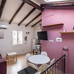 La Mansarda Del Pratello By Wonderful Italy Apartmán