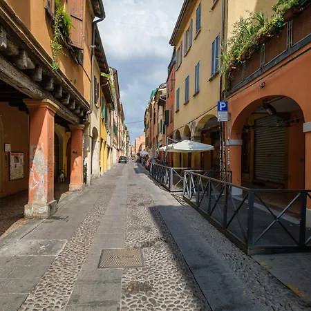La Mansarda Del Pratello By Wonderful Italy Boloňa
