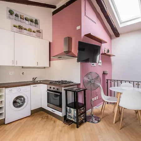 La Mansarda Del Pratello By Wonderful Italy Διαμέρισμα *